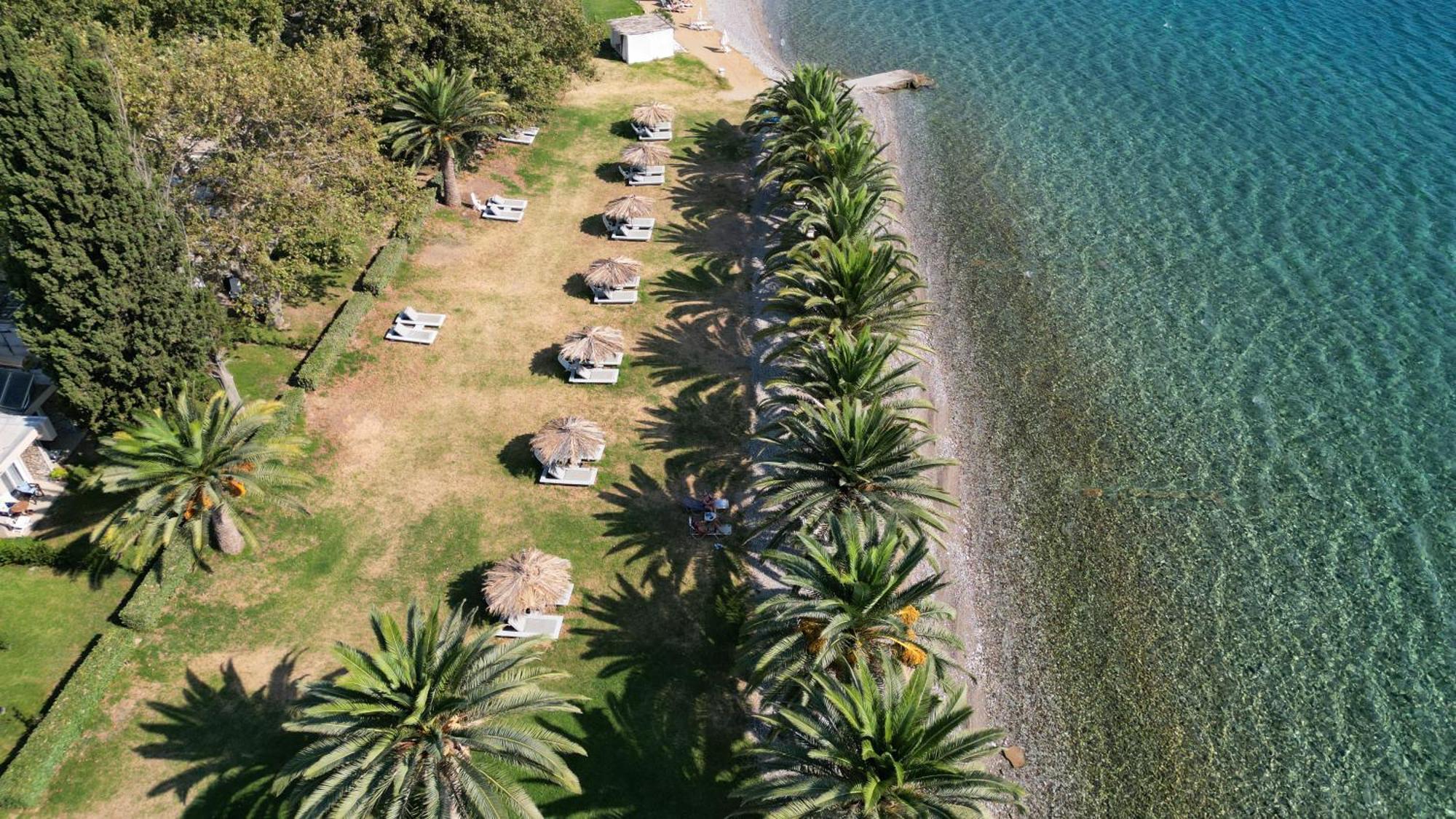 Long Beach Hotel & Resort Longos  Dış mekan fotoğraf