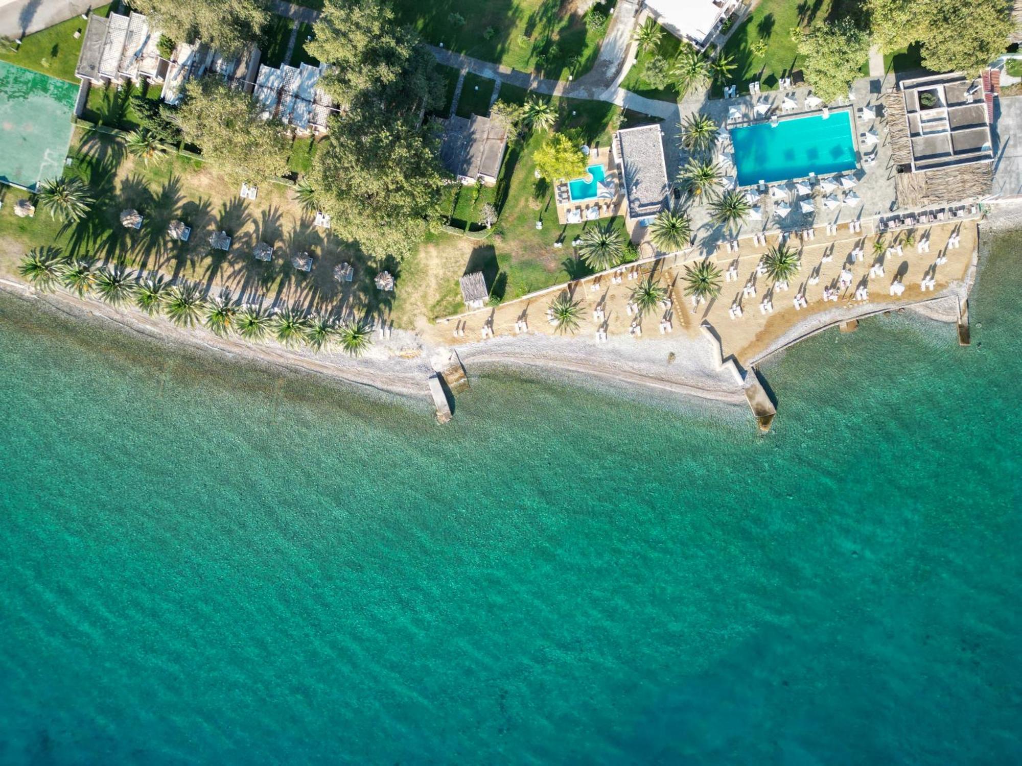 Long Beach Hotel & Resort Longos  Dış mekan fotoğraf